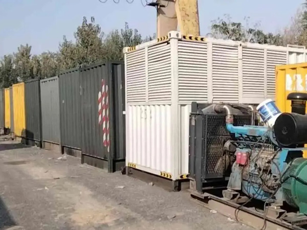 玉门200KW柴油发电机机组每小时油耗是多少？